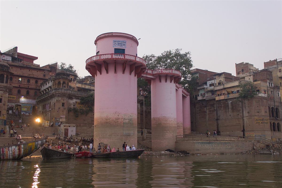 Lalita Ghat — restored havelis along the way