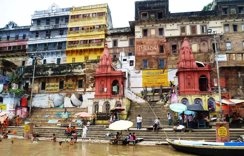 Broad terraces and shrine pavilions at the top of the ghat