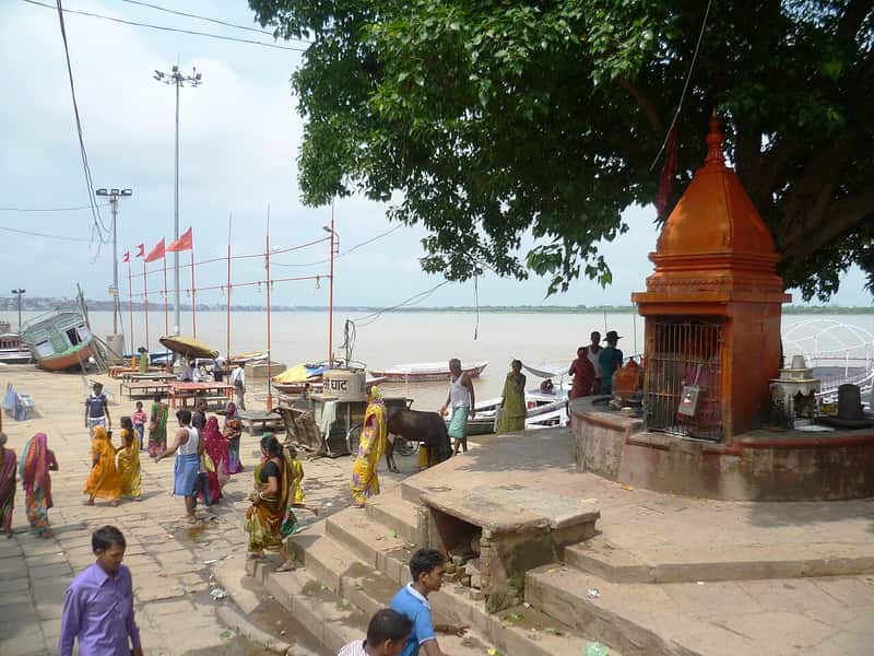 Pilgrims resting on the steps at Assi Ghat