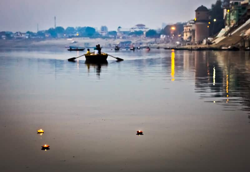 Boat ride along the southern ghats from Bhadaini