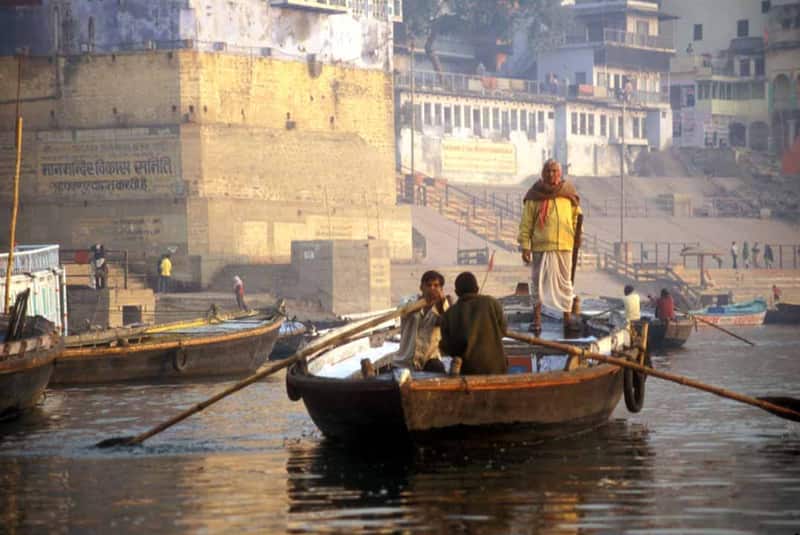 Boat rides %26 prices: sunrise, sunset, 90-ghat tour