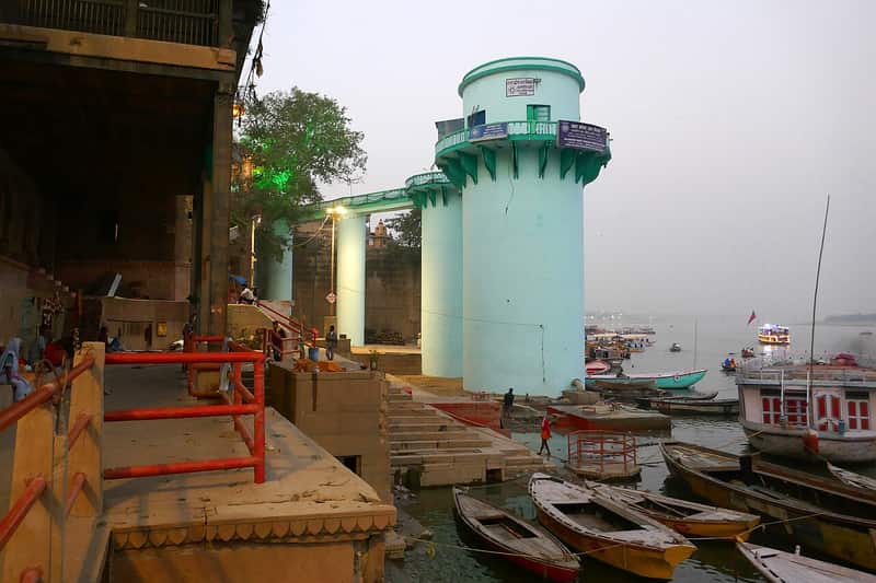Pilgrims bathing in the Ganga at dawn, Jalasen Ghat