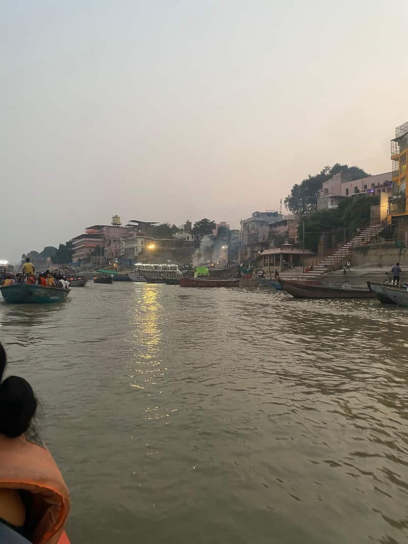 Narrow stone and wood lanes behind Kedar Ghat