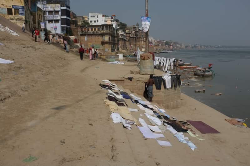 Boats at the landing of Pandey Ghat
