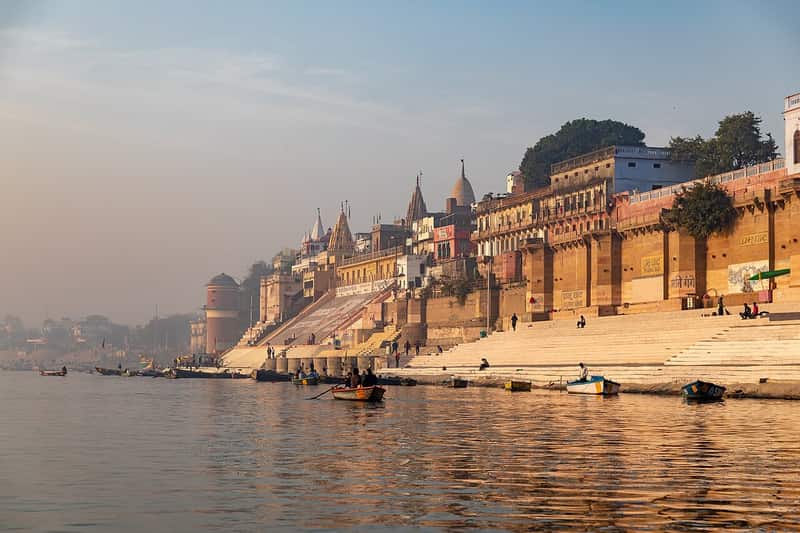 A quiet, unspoiled corner of Prabhu Ghat in the late afternoon