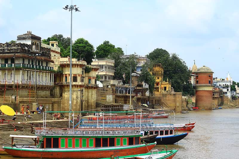 The hermitage atmosphere of Tulsi Ghat at dawn
